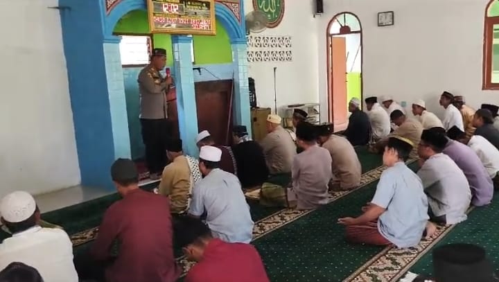 Kapolsek Cibarusah Gelar Safari Kamtibmas, Ajak Warga Jaga Keamanan dan Ketertiban