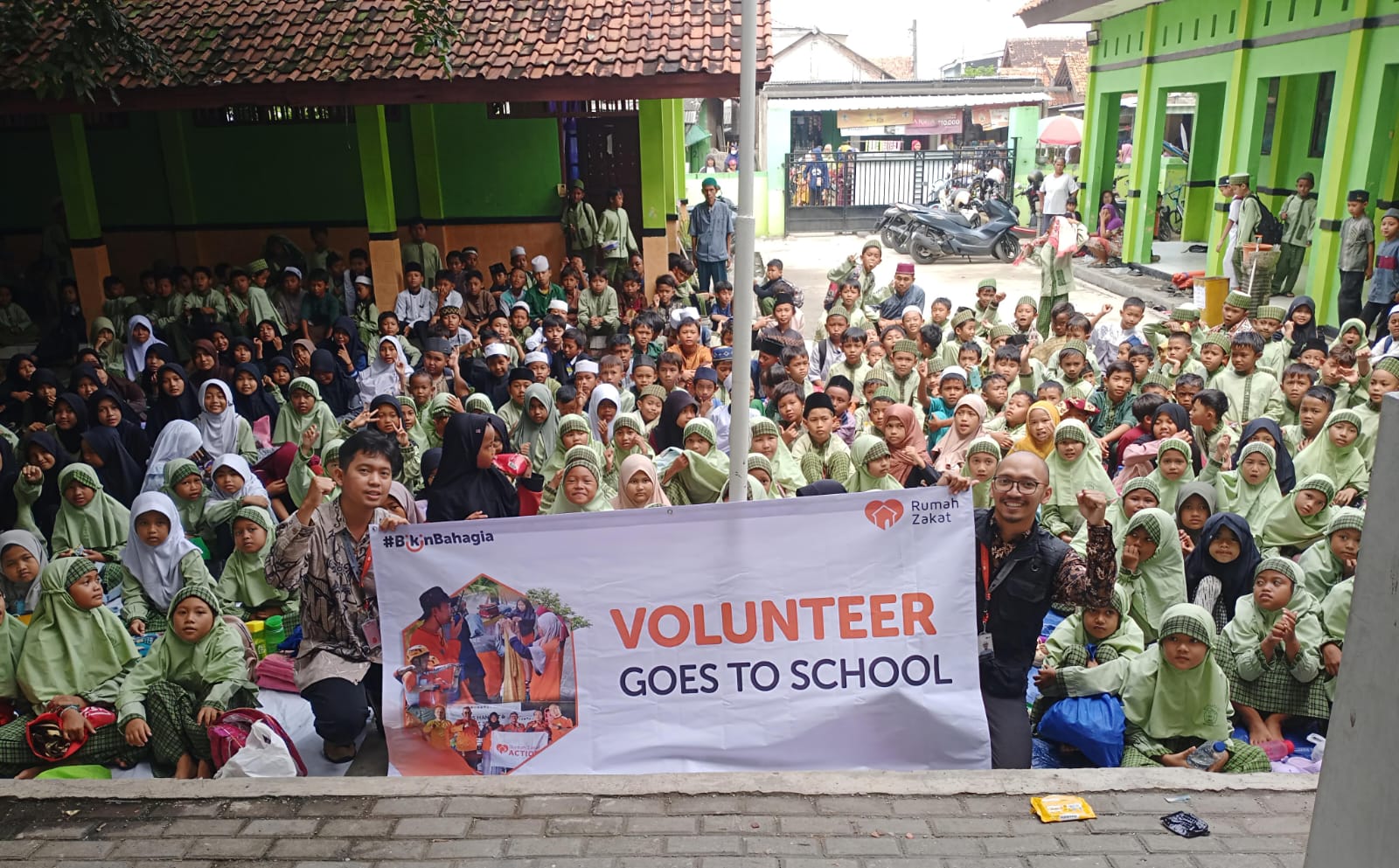 Membangun Generasi Muda Peduli, Rumah Zakat Bekasi Gelar Kegiatan Volunteer Goes to School