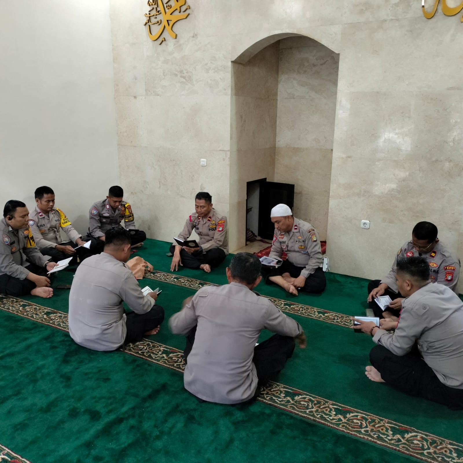 Demi Meningkatkan Kesadaran Dan Keimanan Selama Bulan Suci Ramadhan,Polsek Setu Gelar Kegiatan Qultum Dan Tadarusan Quran