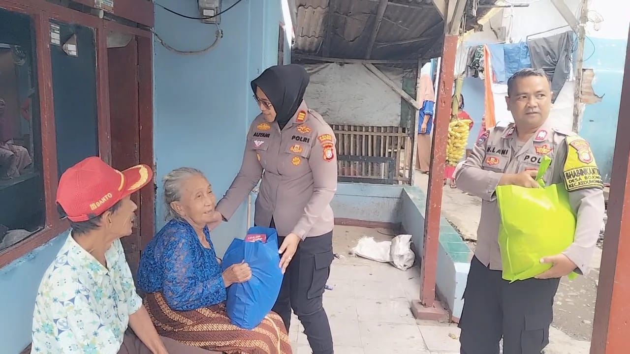 Ramadhan tebar keberkahan, Polsek Kedung Waringin berikan bansos untuk warga yang kurang mampu dan sedang sakit