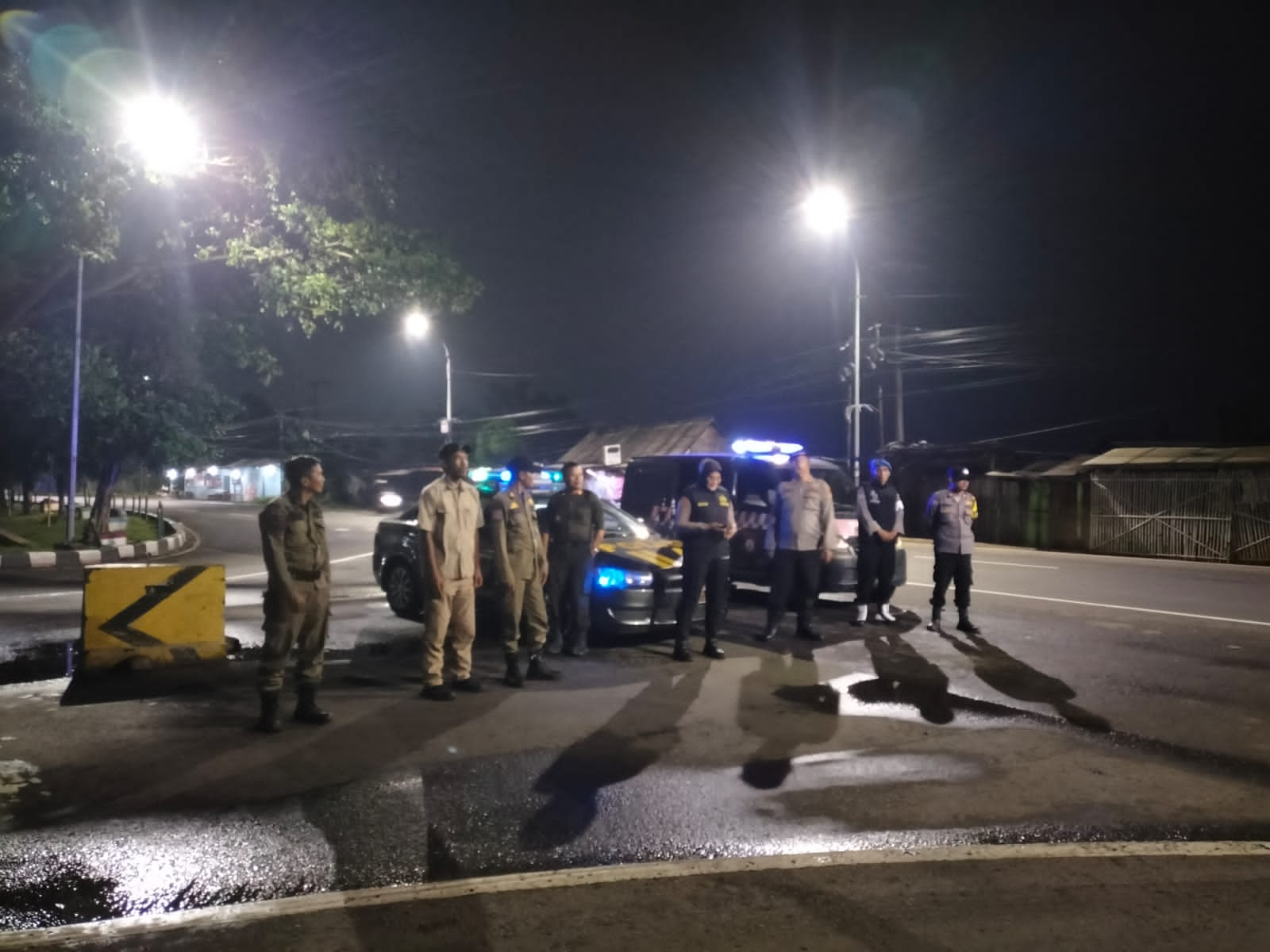 Antisipasi Kejahatan malam Hari Selama Ramadhan, Polsek Kedung Waringin Terus Laksanakan dan Tingkatkan Patroli